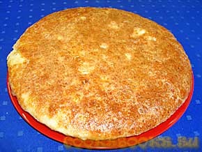Пирог из творожного теста с сыром и яйцом