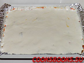 Заливной пирог с кабачком, перцем и луком