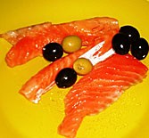 Готовое блюдо малосольной рыбы, фото