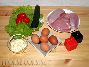 Салат из овощей с филе курицы и яйцом рецепт