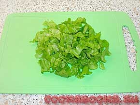 Овощной салат с маслинами и фетой