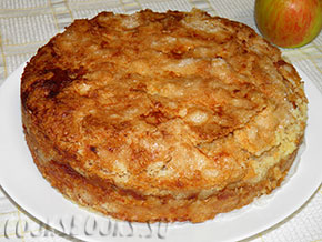Насыпной пирог с яблоками и корицей