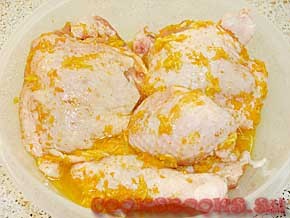 Куриные бедрышки запеченные в апельсиново-имбирном соусе