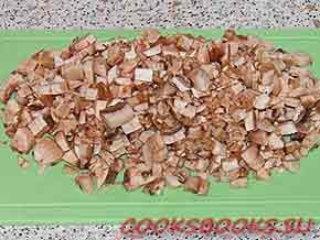Рулетики из баклажанов с грибами, сыром и чесноком